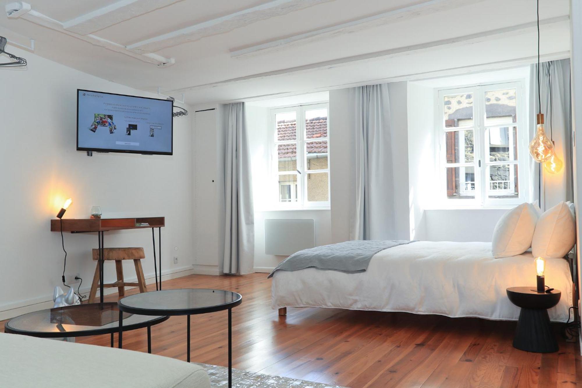 Ferienwohnung Artist Flat Saint Flour Exterior foto